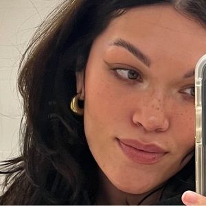 Meet your Posher, Kryssa